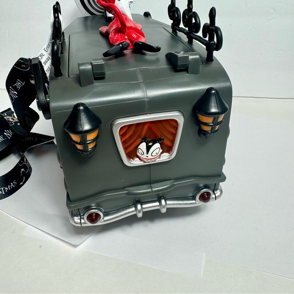 (Sold) NWT. Disney ‘The Nightmare Before Christmas’ Mayor’s Car Popcorn Bucket. - Picture 11 of 14